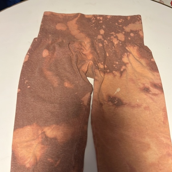 A new day bleached leggings size L/XL - Picture 2 of 6